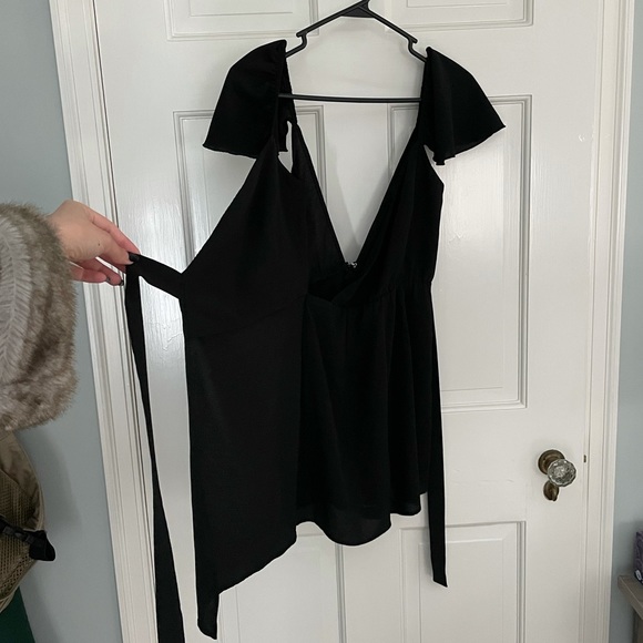 NWOT Show Me Your MuMu Black Elena Wrap Romper - Picture 8 of 12